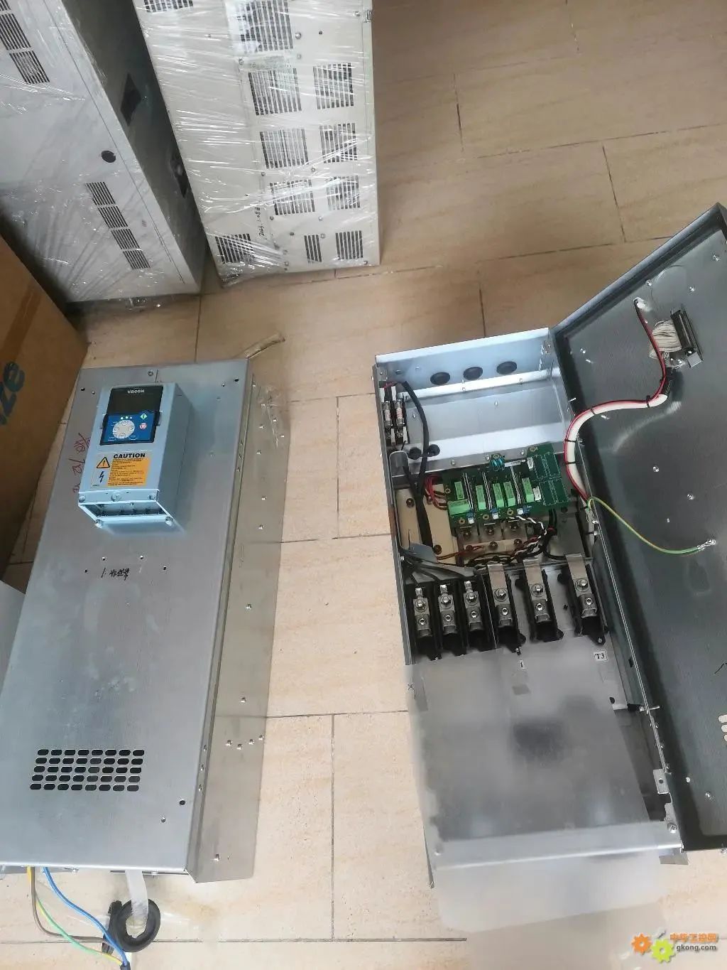 船舶行業(yè)VACON變頻器上電炸機故障維修案例